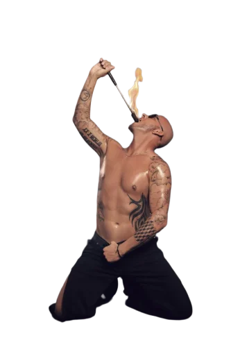 Mike als Feuerspucker und Entertainer aus München